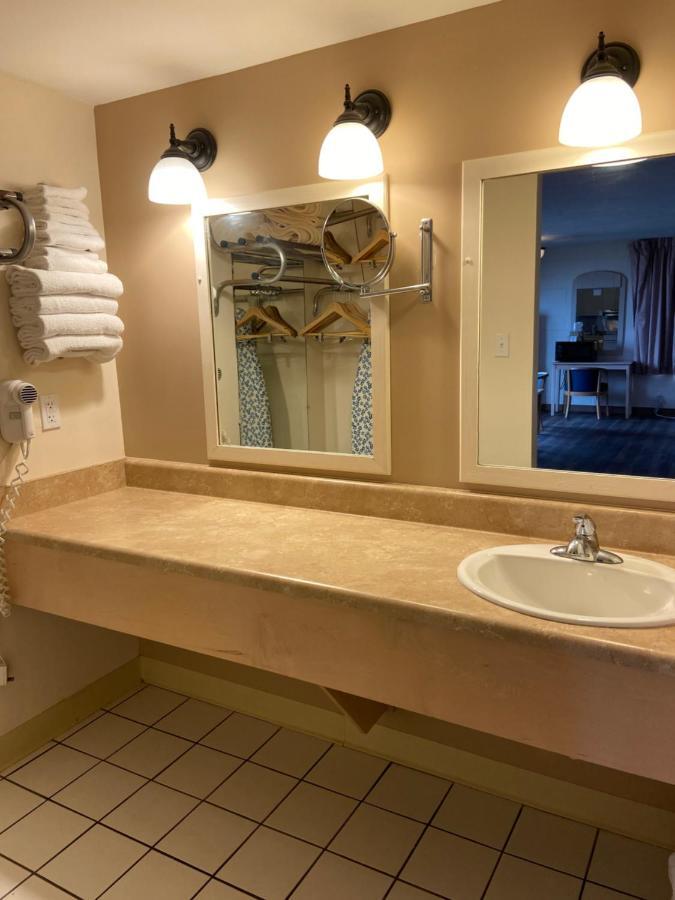 Buccaneer Inn St. George Island Eksteriør bilde